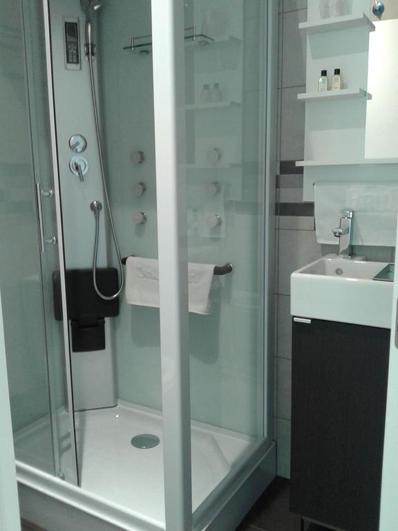 Brustar Sagrada Familia Hotel Barcelona Room photo